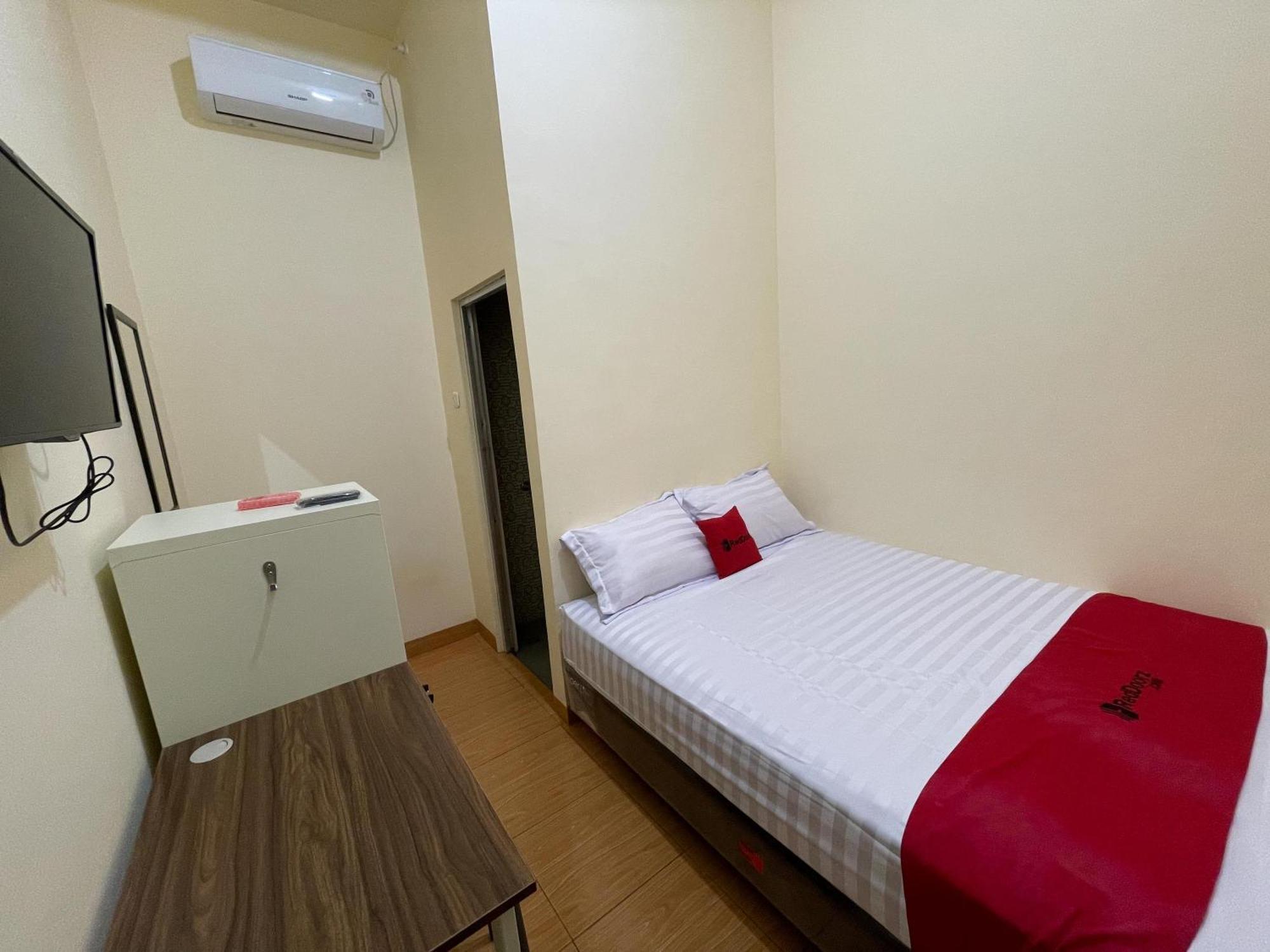 Reddoorz At Ramelau Near Ap Pettarani Makassar