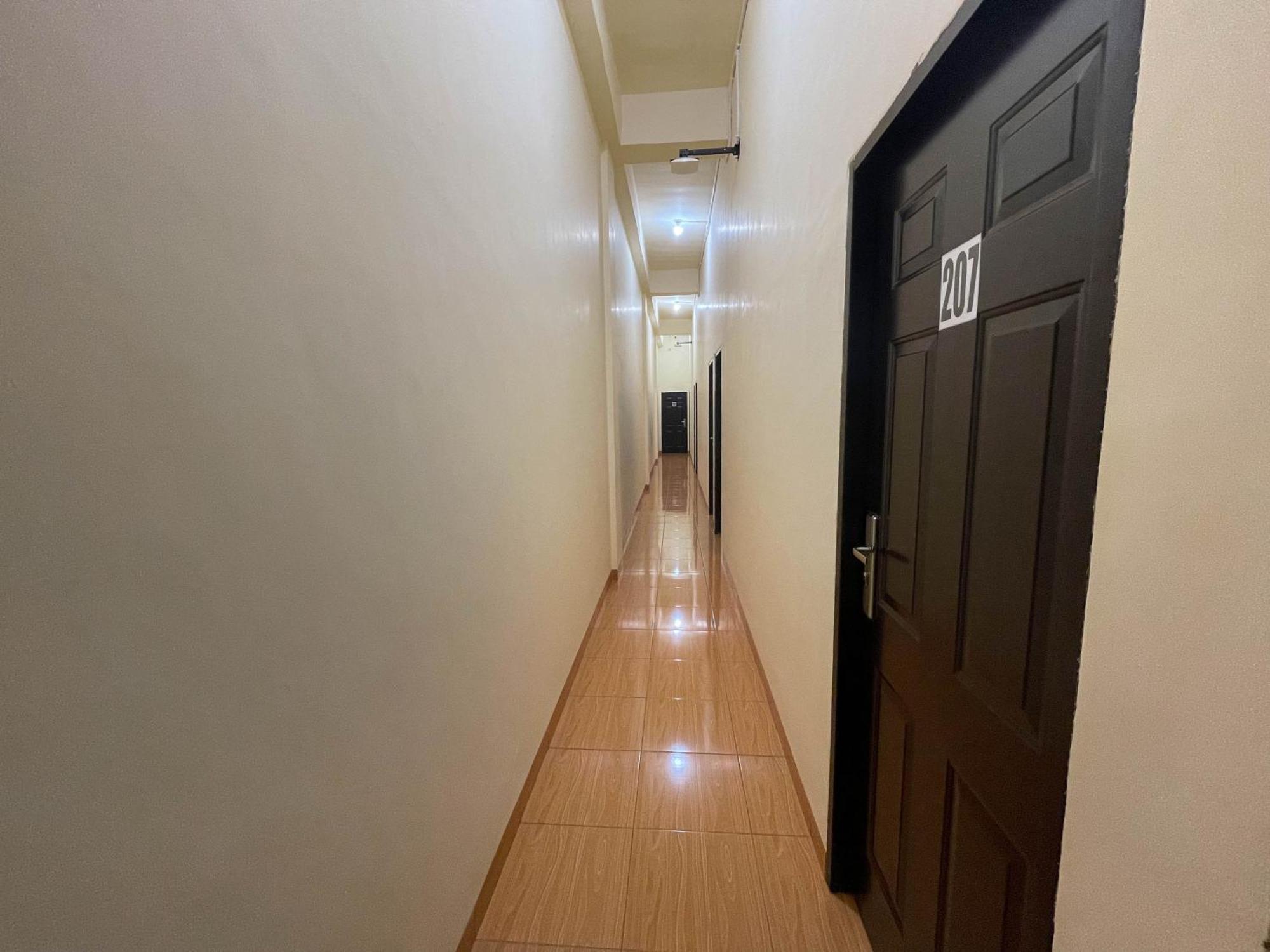 Reddoorz At Ramelau Near Ap Pettarani Makassar